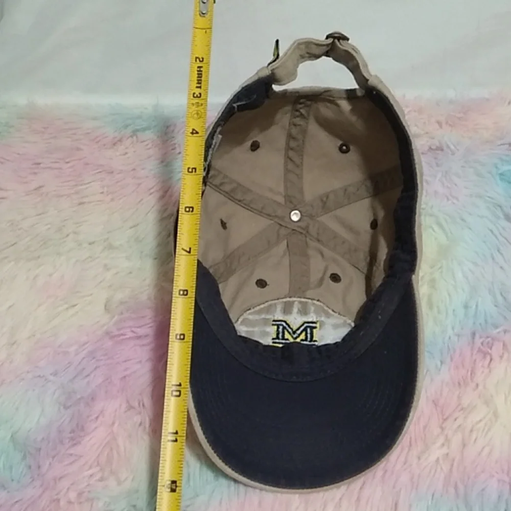 Vintage The University Of Michigan Wolverines Adjustable Back Hat UNISEX